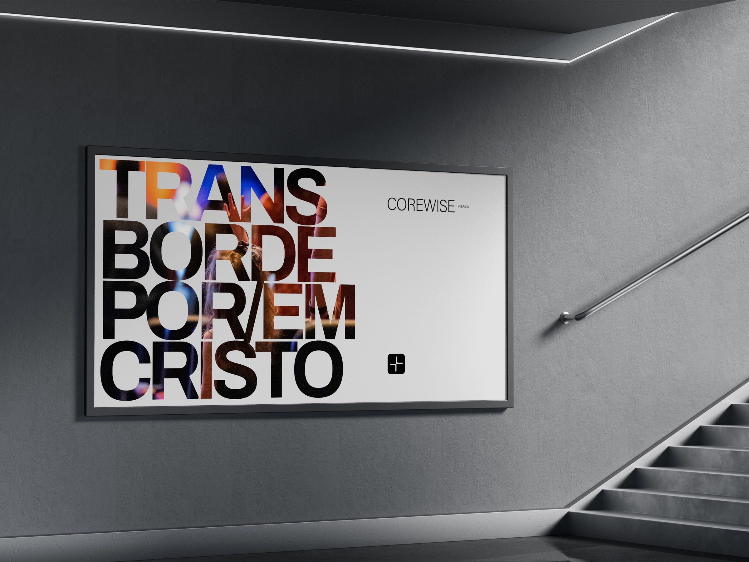 Cartaz tipográfico da Corewise num corredor